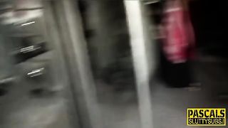 Сисястая милфа с большими сосками наслаждается большим членом в вагине и ротике